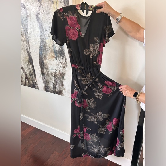 Floral flowing dress - Picture 3 of 4